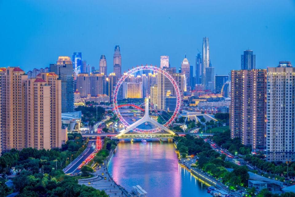 天津街头，这群年轻人定义涂鸦“新中式”