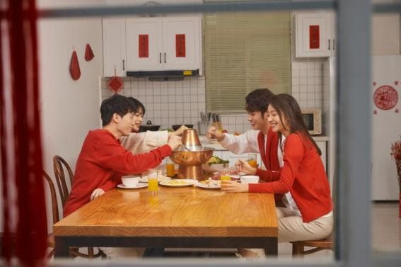 春节回家人与人的相处之道：很现实，但能避雷排坑