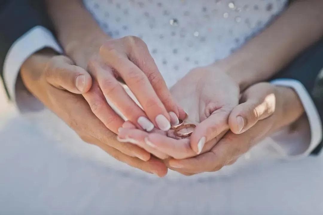 夫妻间，年龄相差几岁最幸福？如果是这个数，那就偷着乐吧