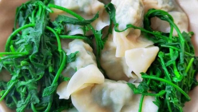荠菜水饺：美味与营养的完美结合