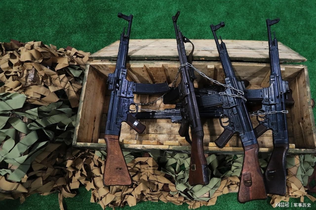 二战经典枪械之：STG44突击步枪