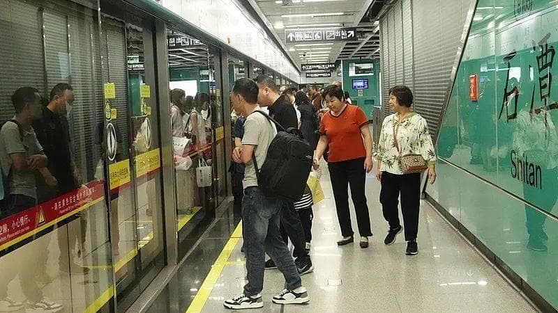 31省份最新人均可支配收入数据：8省份超全国均值，西部增速加快