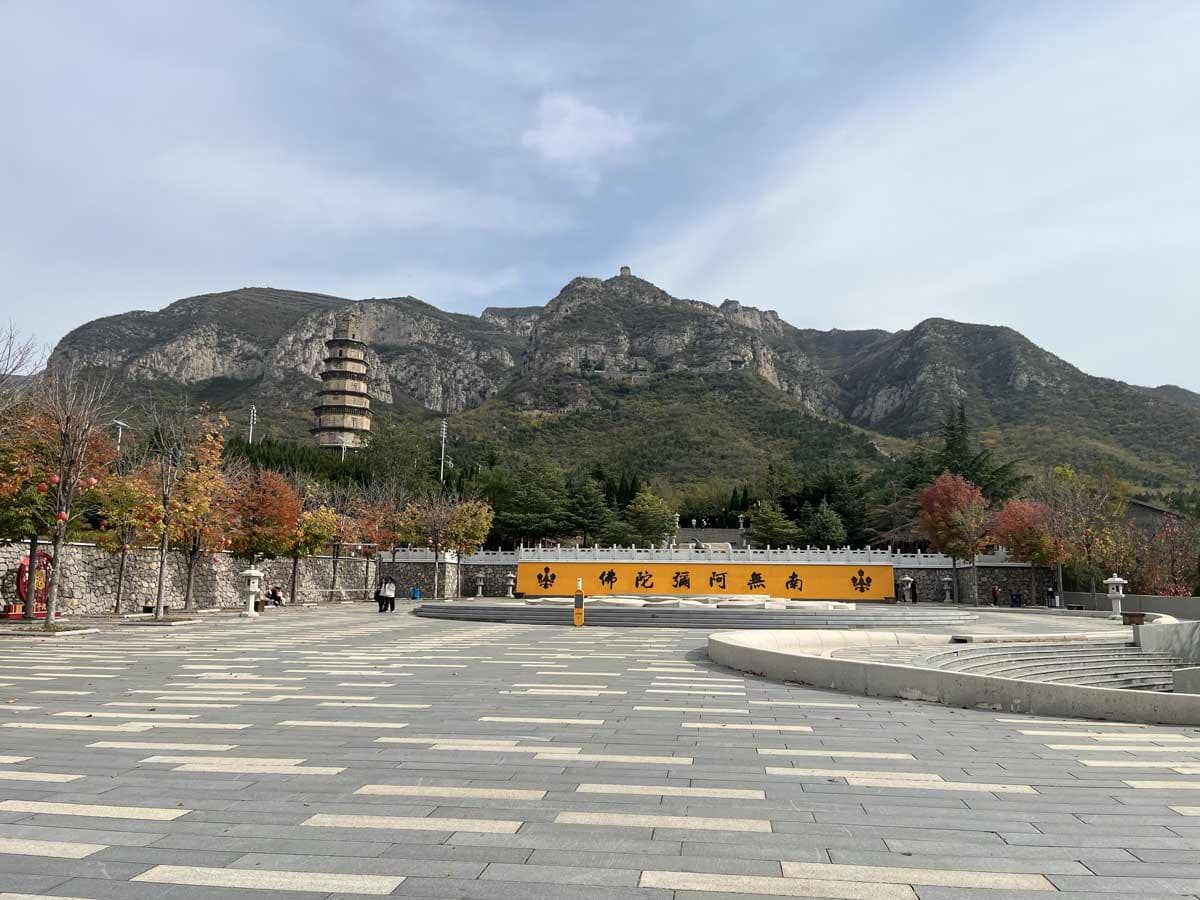 探秘响堂山石窟：历史与自然在这里融合
