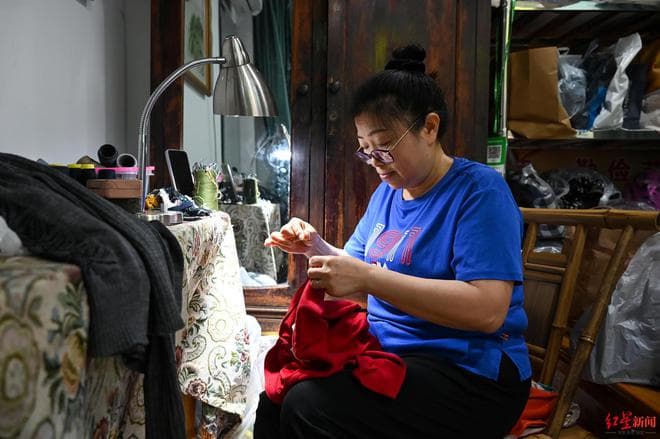 6把剪刀、1台缝纫机，成都这家裁缝店缝缝补补34年，织出幸福生活