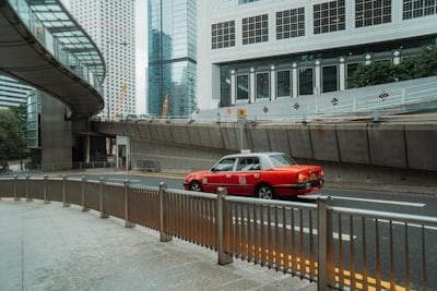 变革与机遇：揭示香港企业家的新发展战略与成功路径