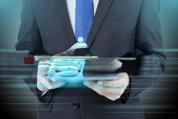 劳动仲裁请哪些律师合适：专业背景与选择标准解析