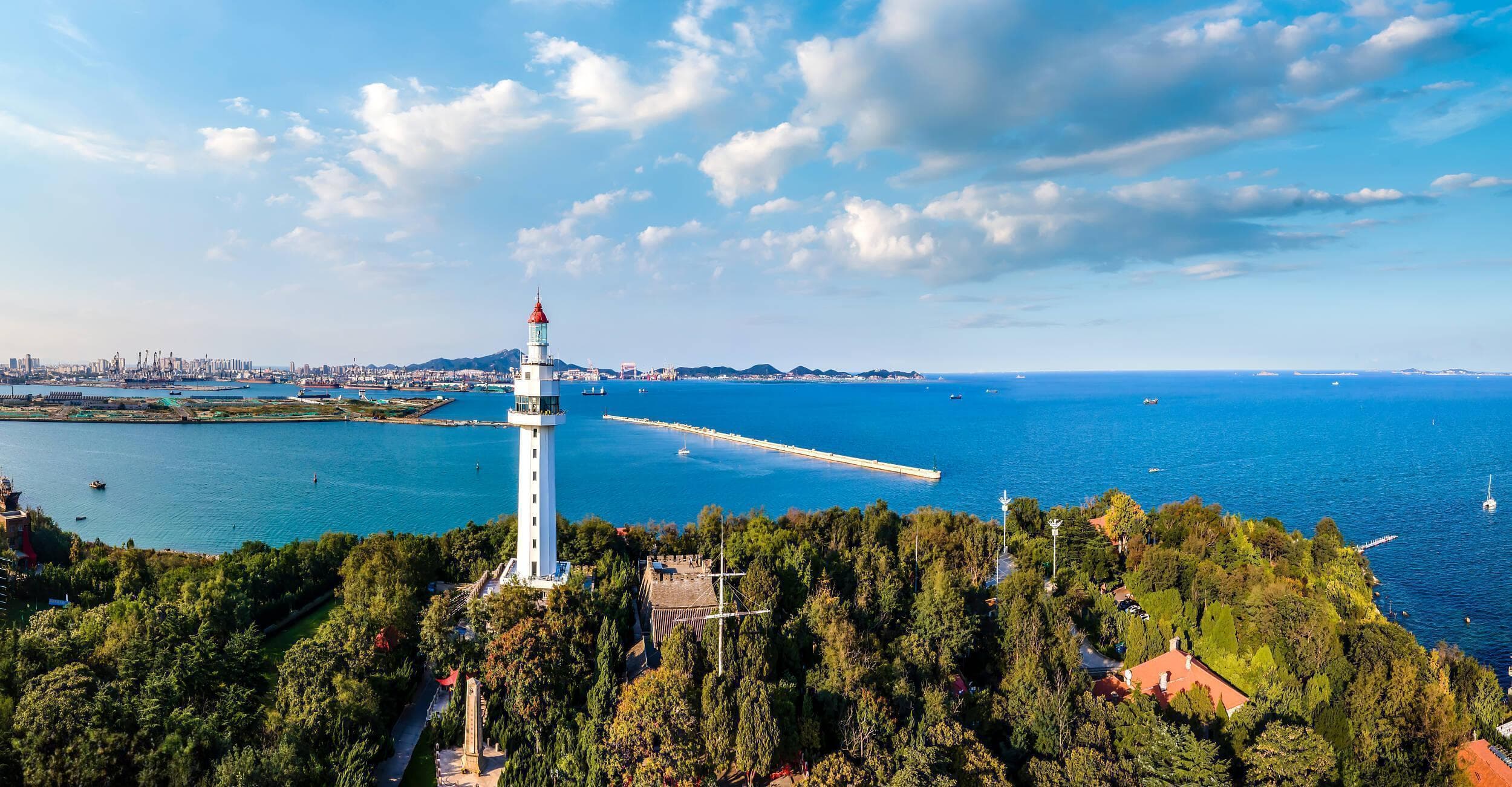 暑假去海边旅游，山东沿海这四个城市怎么选？看这一篇就够了