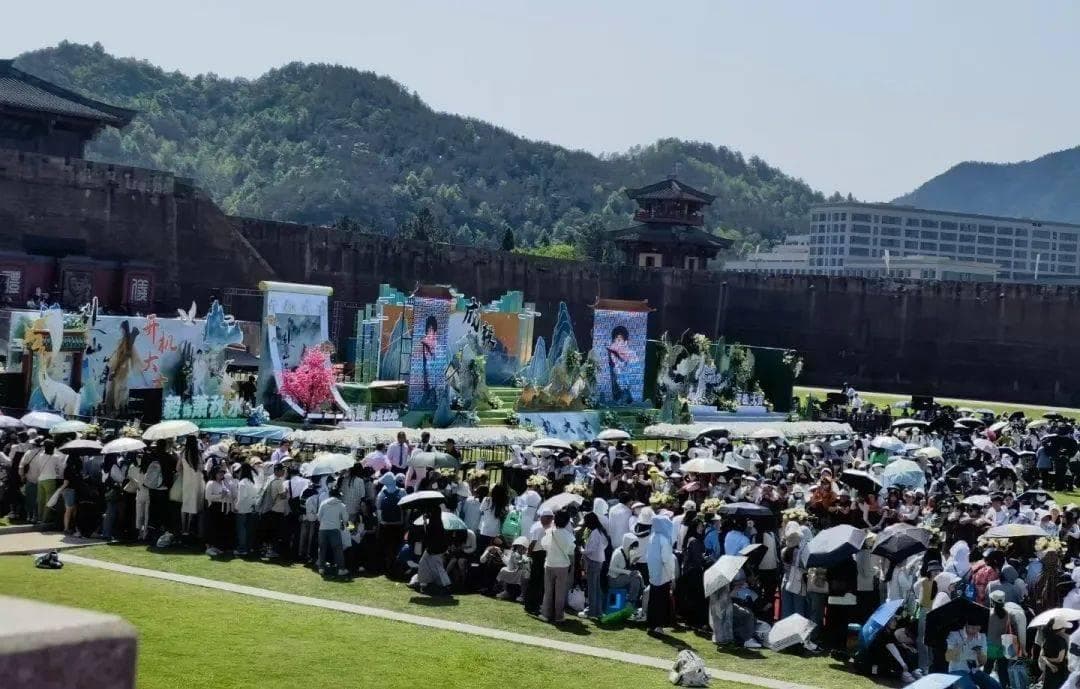 万人赴山海，横店文旅深度融合焕新彩