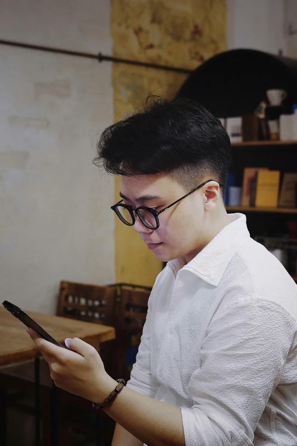 董宇辉直播再引杜甫名句，引爆文化热潮