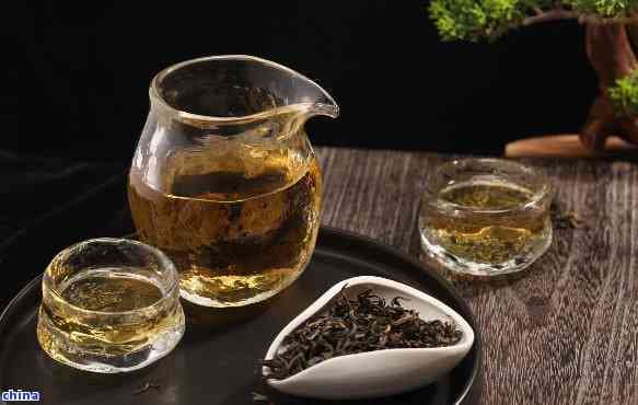 普洱茶一天喝多少杯，如何控制普洱茶的饮用量：一天应该喝多少杯？