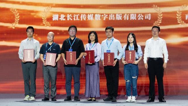 中国网络文学用户规模达5.5亿，一半的网民都在“追文”