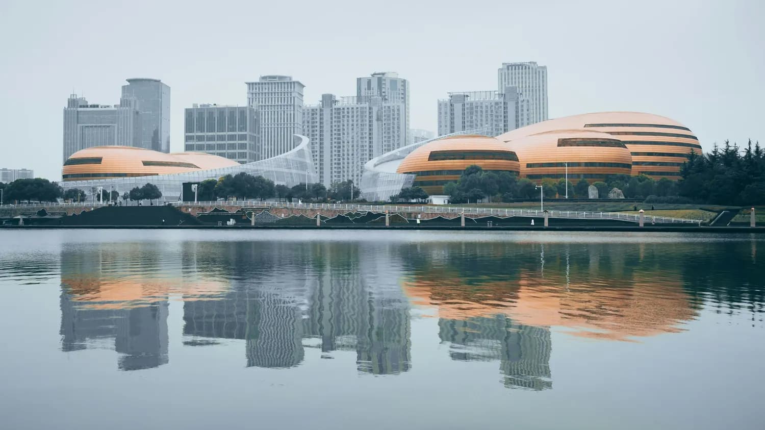 梅溪湖艺术中心：长沙新春打卡胜地
