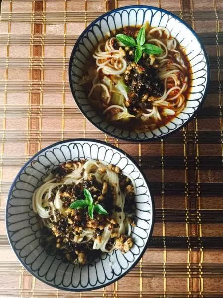 家传重庆小面：麻辣鲜香的重庆味道