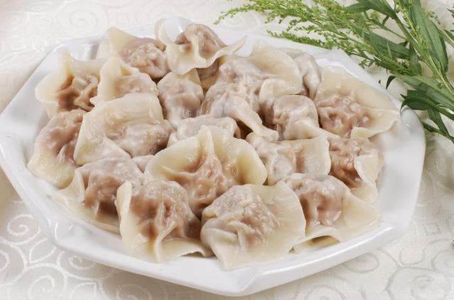鱿鱼馅饺子和鱿鱼肉丸子:红烧、爆炒、炖、烩、凉拌的多样做法