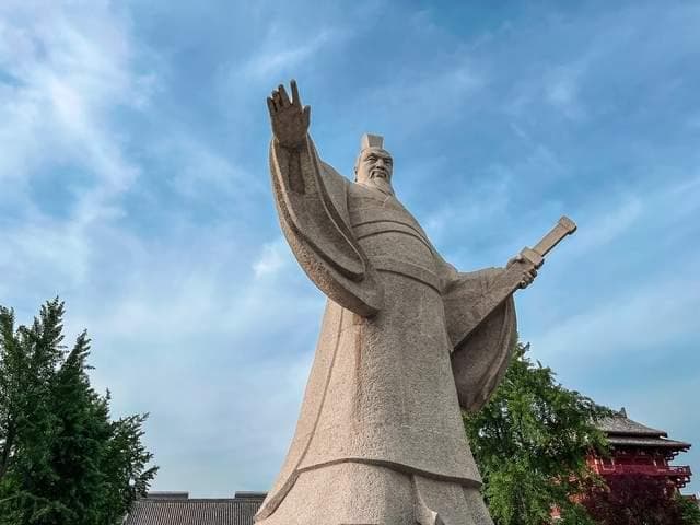 曹昂之死与丁夫人：权谋与情感的交织