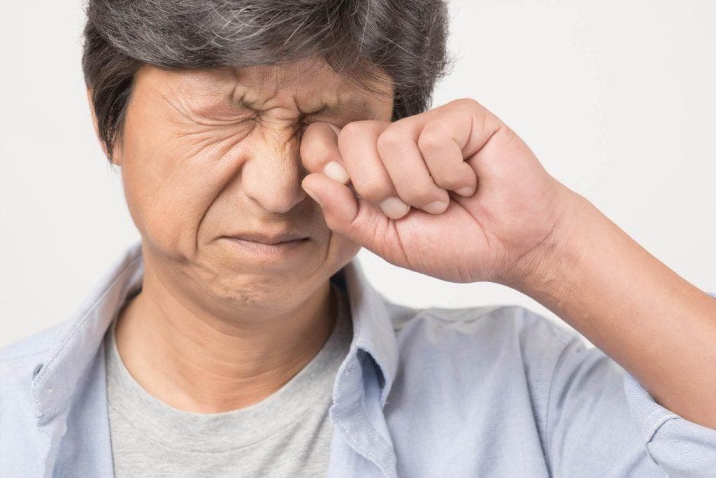 白内障手术全解析：后遗症、恢复期与术后护理要点