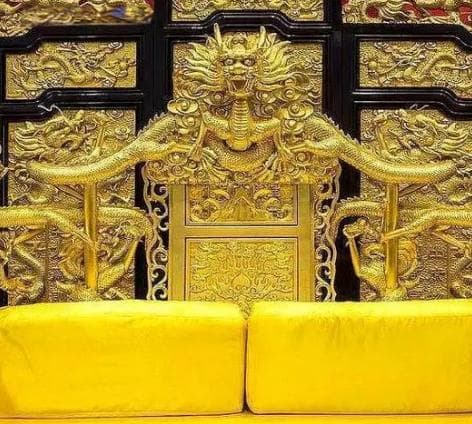 探秘故宫龙椅：材质与工艺的奥秘