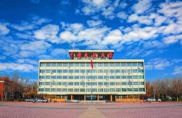 “国企就业率”很高的5所双非大学，学生重点关注，考上即是赚到