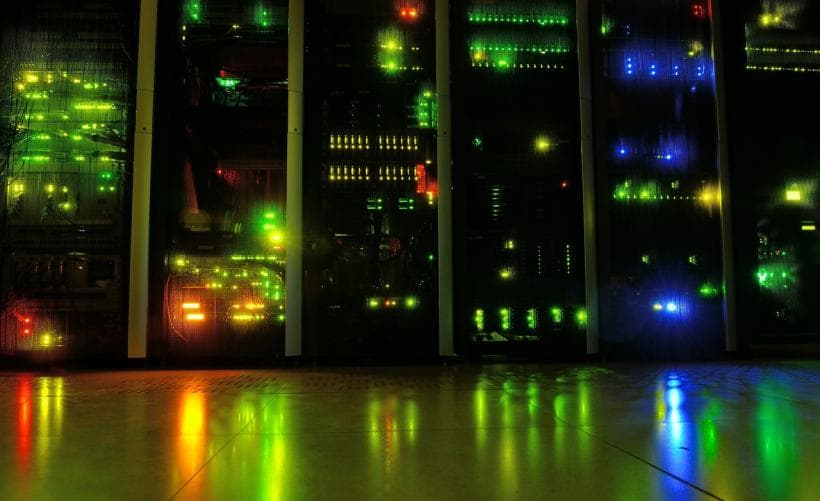 服务器上的指示灯分别代表什么功能？
