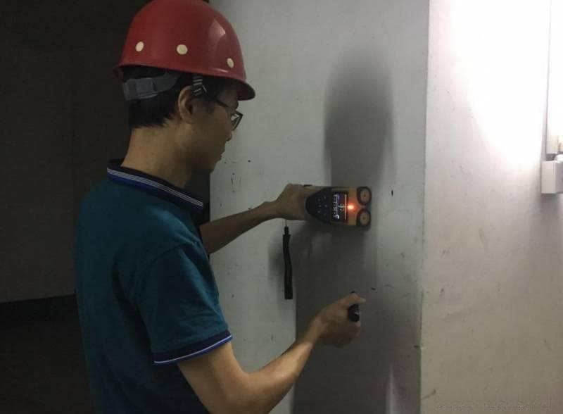 哪些因素会影响楼板的承载力？