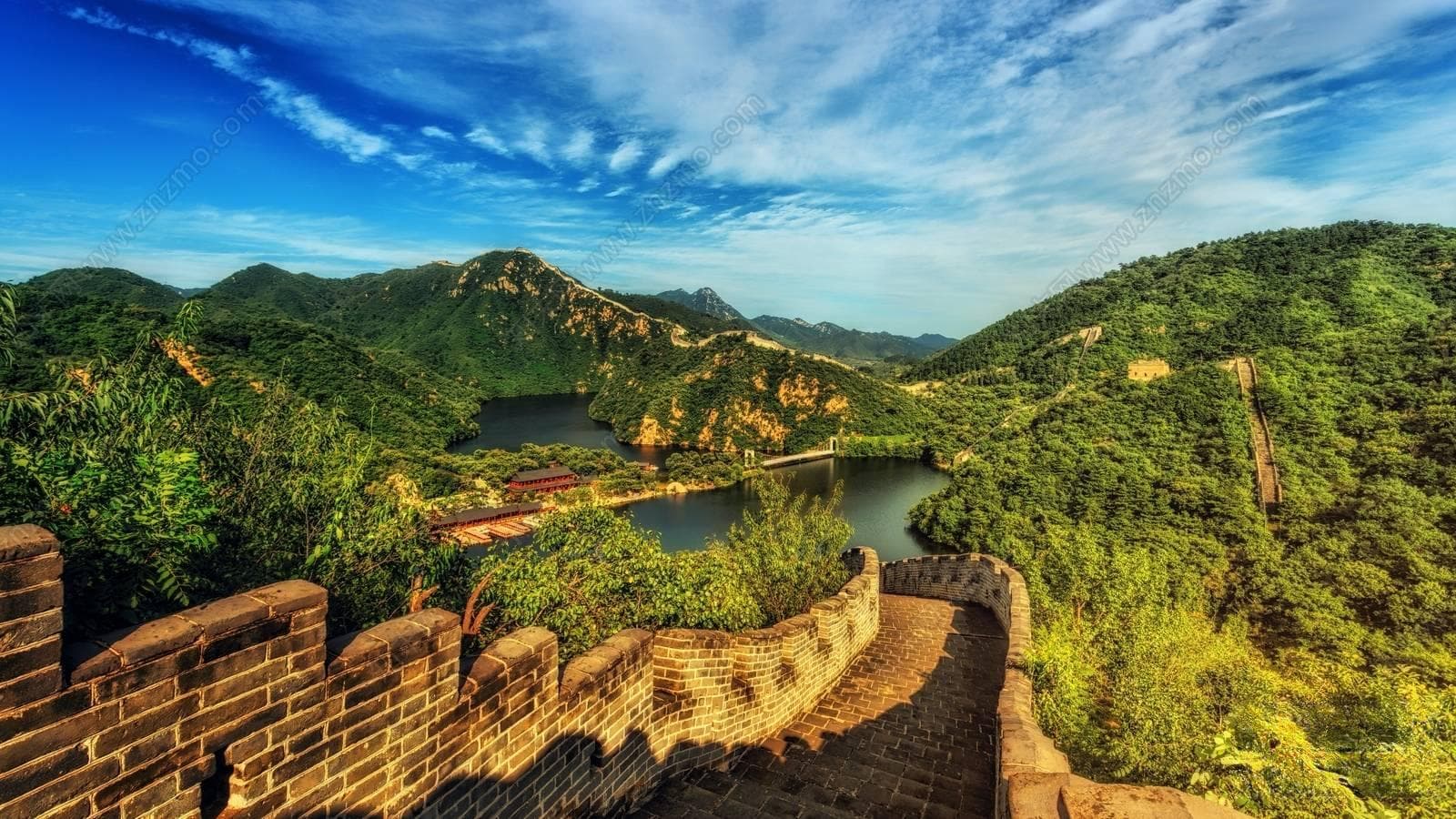 探秘阿根廷的巅峰奇迹——菲茨罗伊山的孤高与壮美