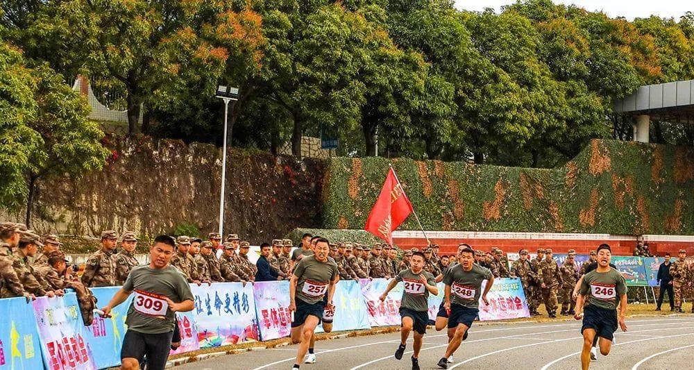 初中1000米跑步技巧（如何提升初中生1000米跑步成绩）