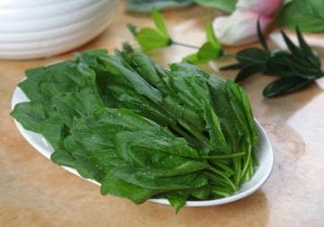 菠菜去除草酸的方法
