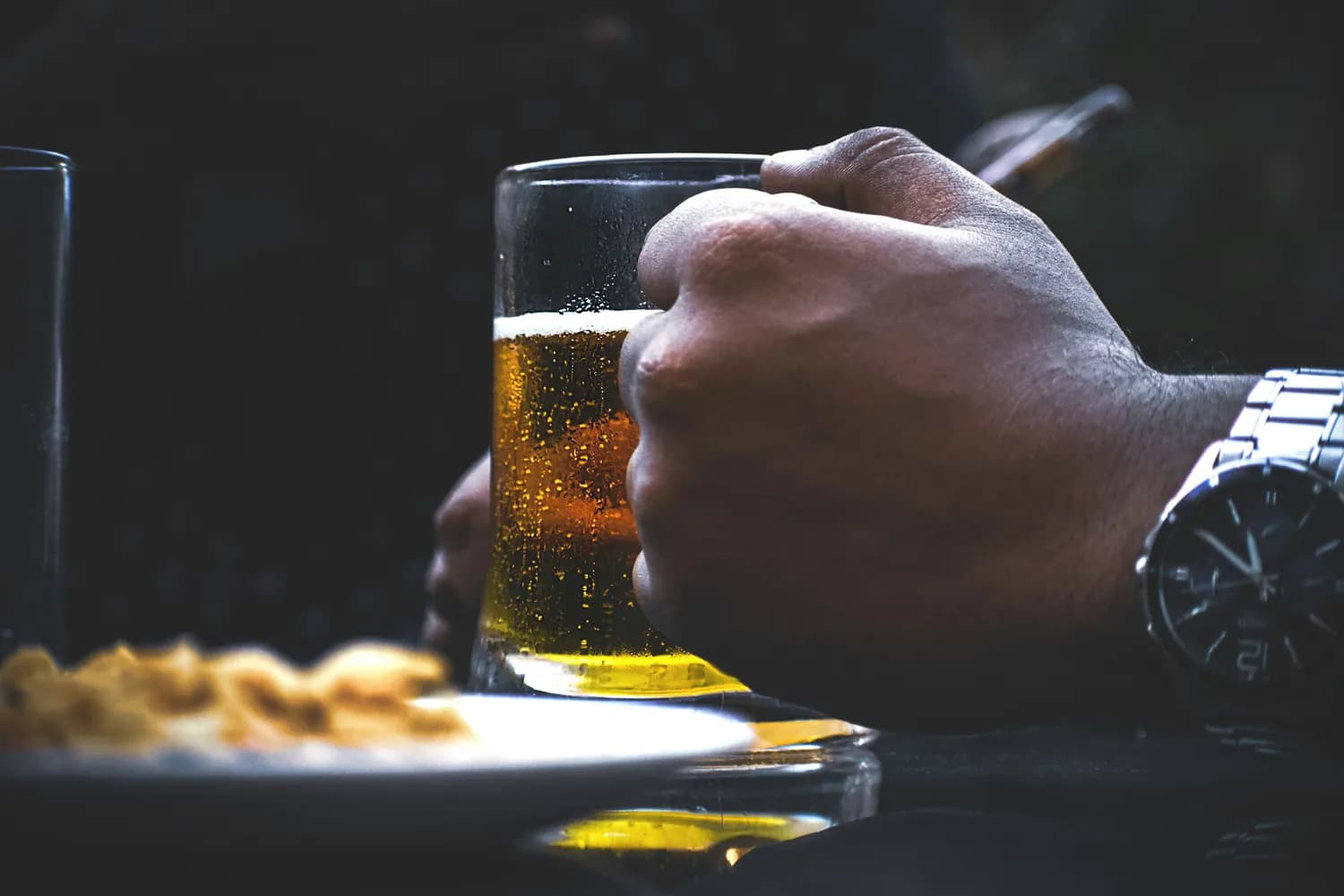最新研究：适量饮酒真的护肝吗？
