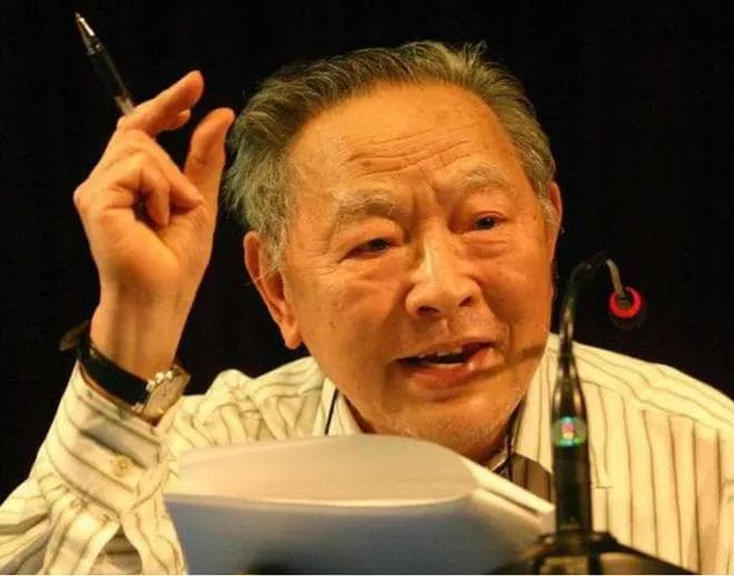 梁羽生笔下的十大名剑：从断玉剑到天山神芒