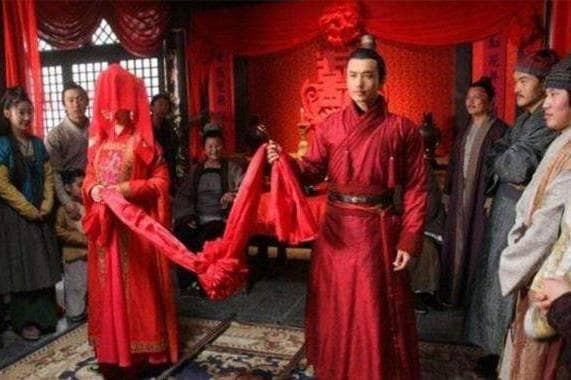 “门当户对”：古代家族婚姻，一场降低风险的婚姻博弈