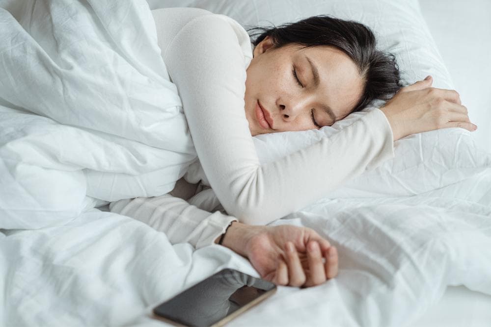 睡不著吃什麼？5大助眠營養素，改善失眠、提升深層睡眠！