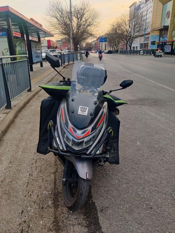 豪爵UHR150风挡更换及不同高度风挡优缺点分析
