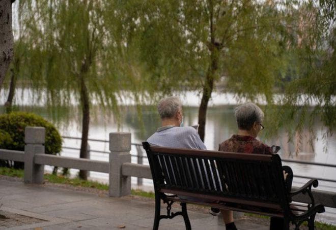 新时代如何尽孝？观念应该改改了，家庭和睦就是最好结果