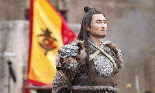 梁山虎将关胜与林冲谁强，依据战例来仔细分析，结果如下