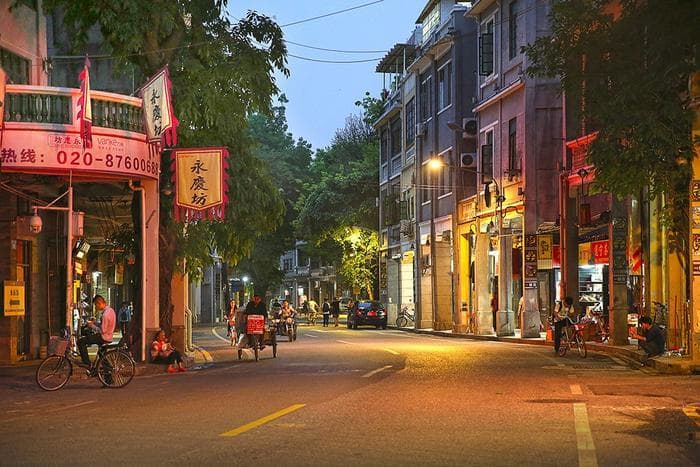 恩宁路微改造：广州最老街巷变身文化新地标