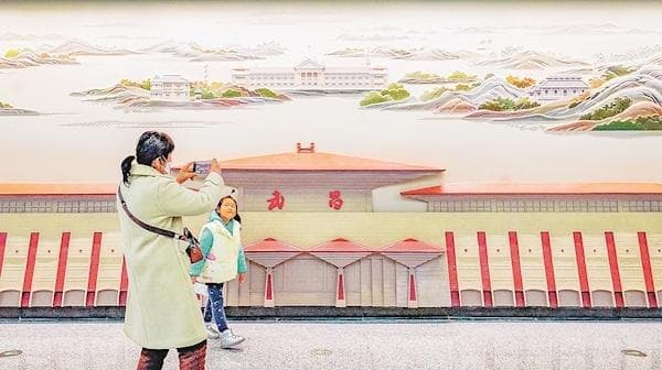 武汉地铁11号线新段开通：葛店直达武昌主城仅需1小时