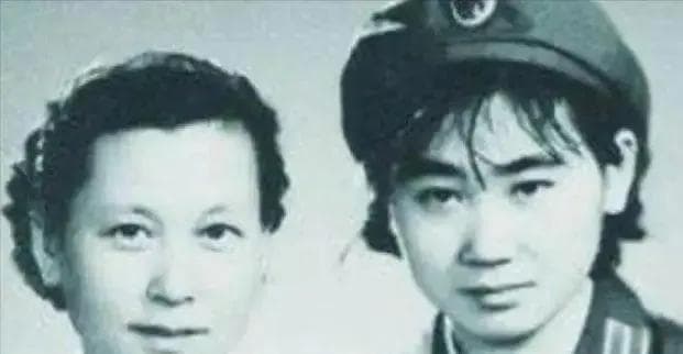 林彪一生纠葛5个女人，唯独负了最痴情、最深爱他的汪静宜