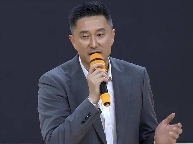 广东宏远主场大胜广州，豪取11连胜终结对手7连胜