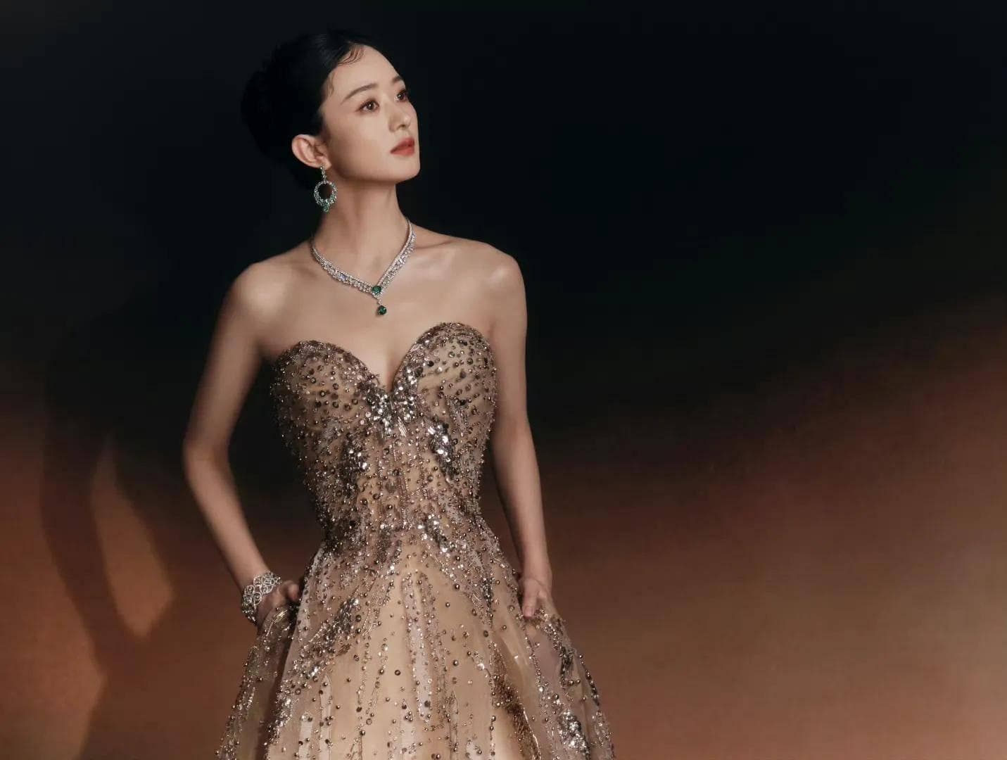 赵丽颖倪妮汤唯微博之夜同框，演绎跨越圈层的神仙友谊