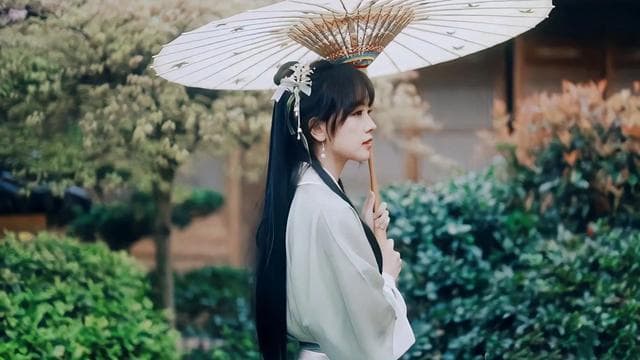 王冰冰首部古装剧《今人不见古时玥》定档2025年春节上线