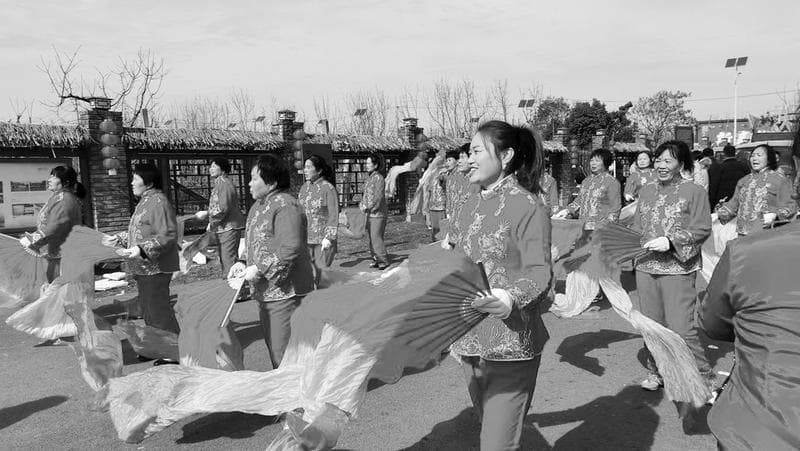 西安市鄠邑区渭丰街道鼓舞巡游庆新春