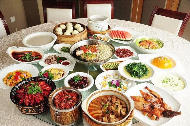 盘点中国十大美食城市，广州垫底，第一实至名归，你去过几个？