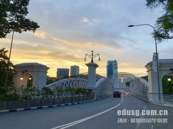 利兹大学计算机专业学费及申请指南