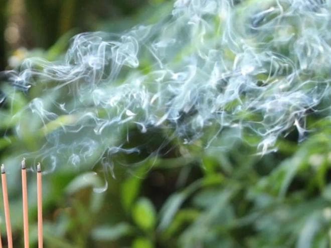 清明祭祖，拜神求福，为啥要点三炷香，看完恍然大悟！