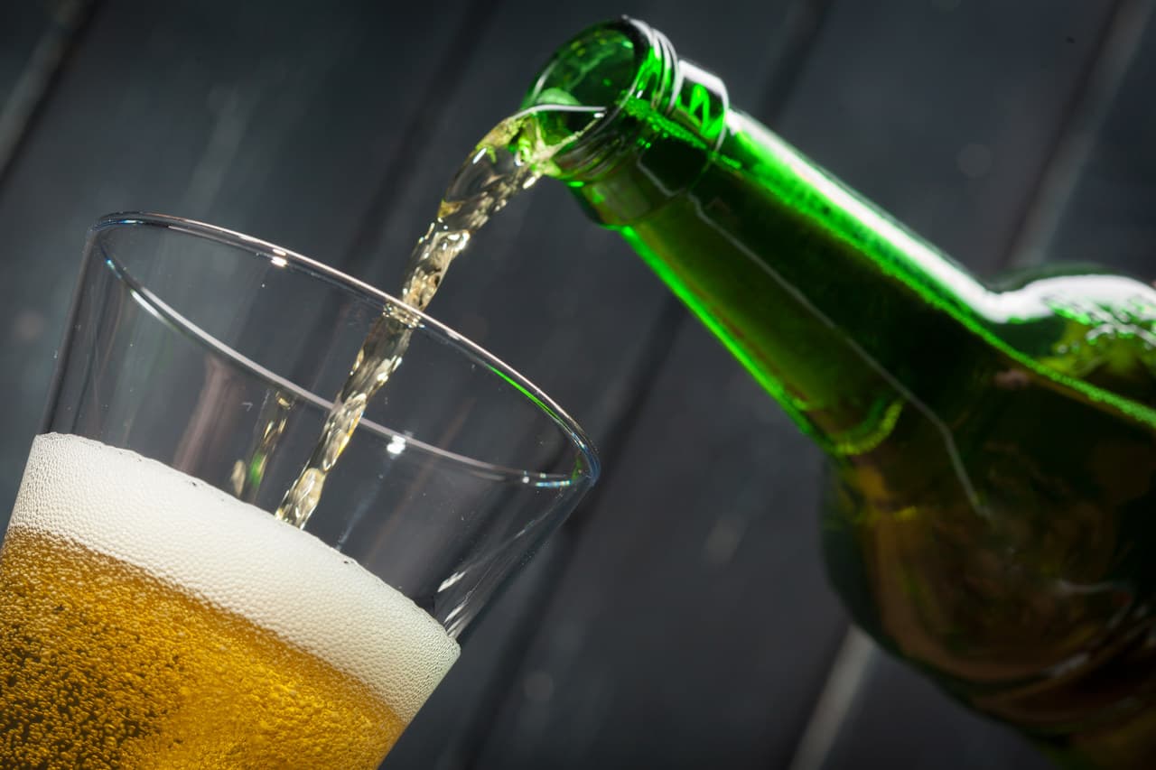 肠胃不好能喝啤酒吗