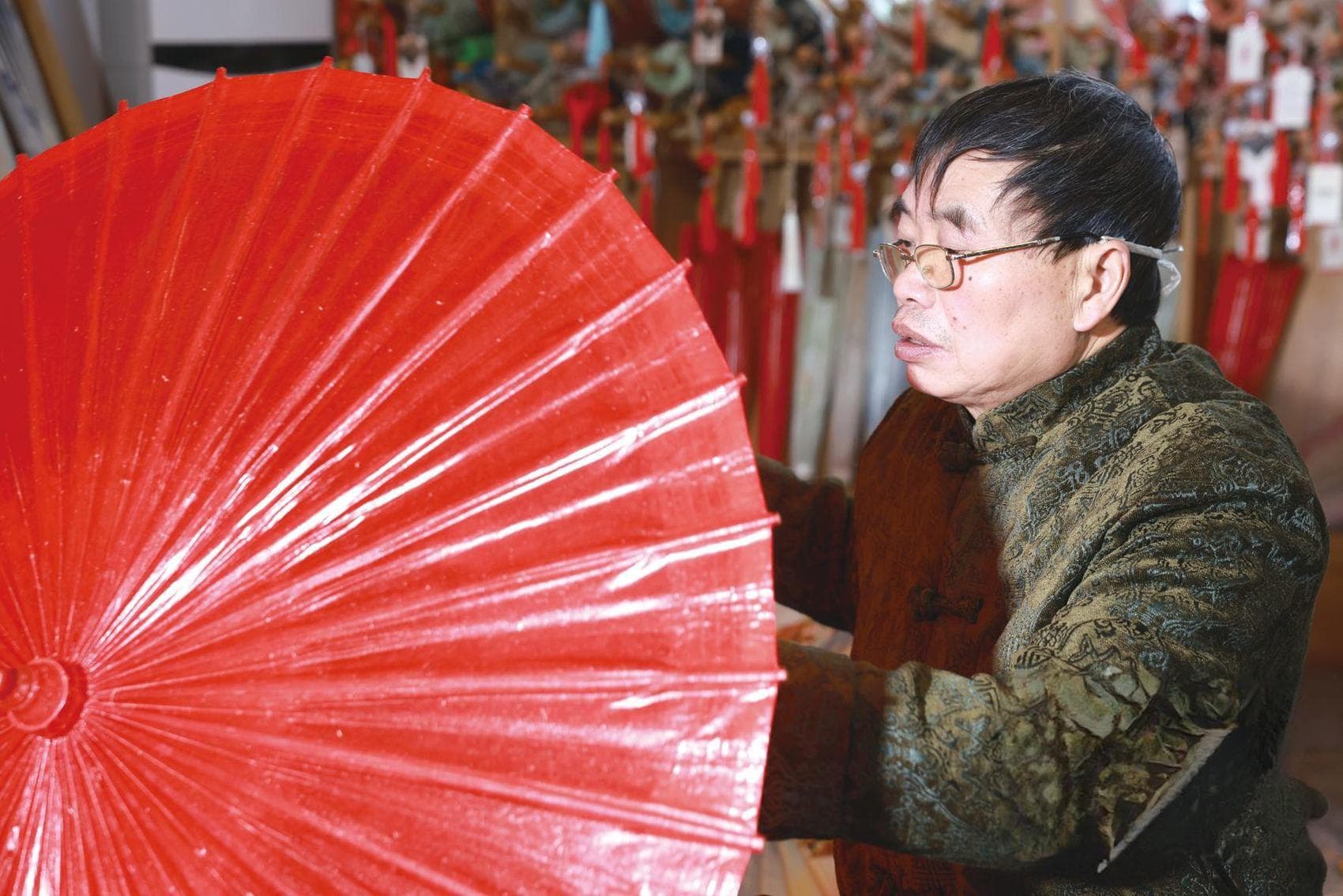 泸州：400年时光，撑起远漂海外的油纸伞