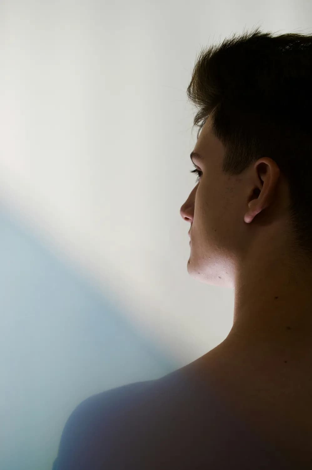 INFJ男生的心理边界感：如何在情感丰富中保持自我