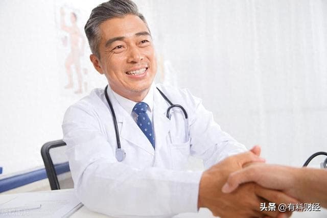人活一辈子，金钱和健康，哪个更重要？