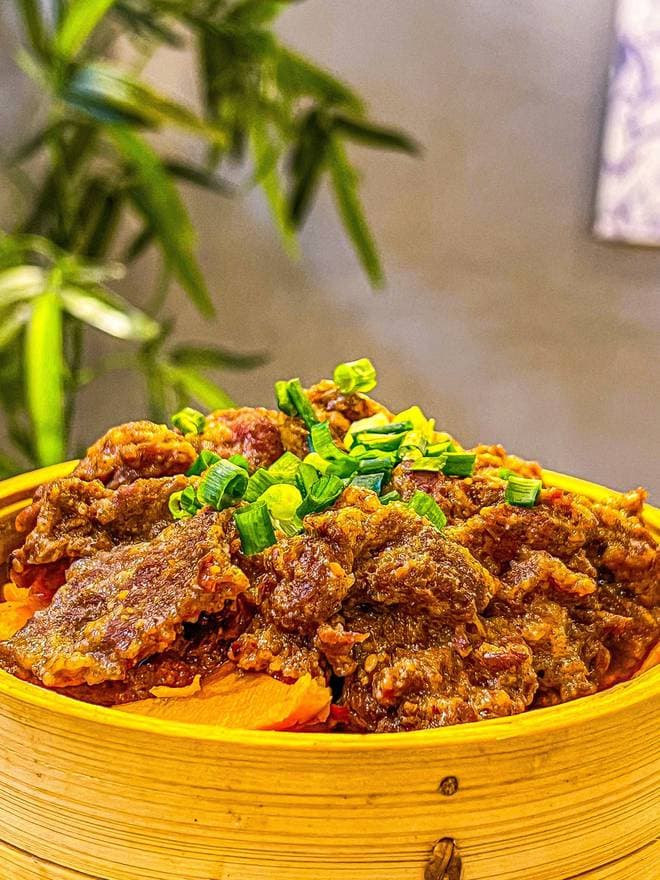 粉蒸牛肉：舌尖上的川味鲜香，领略传统美食的独特魅力