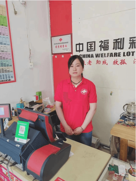 小彩站传递大爱心 福彩站点成了劳务工人的“休息驿站”